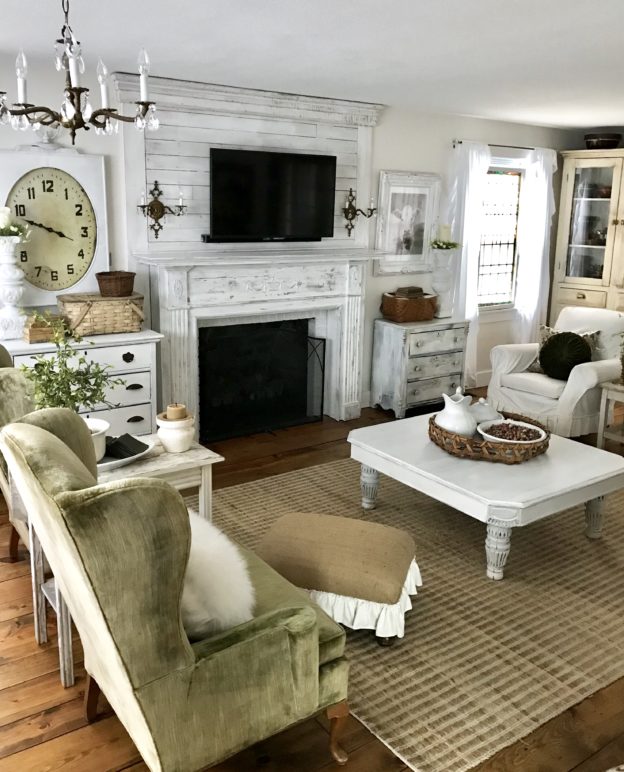 Big white coffee table in Family Room - House on Winchester