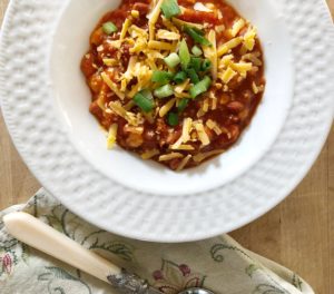 Delicious Vegetarian Chili Recipe with Hominy