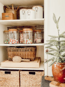 Staying Organized in a Small Kitchen