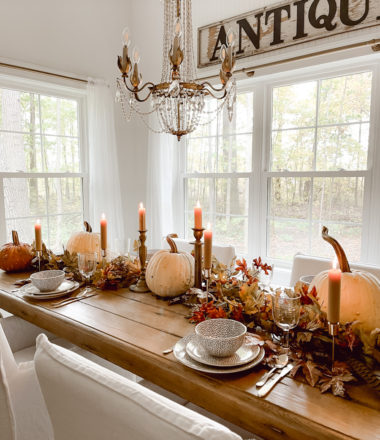 Thanksgiving centerpiece using traditional colors