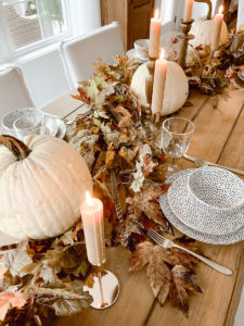 Thanksgiving centerpiece using traditional colors