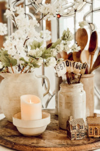 Neutral Spring Table