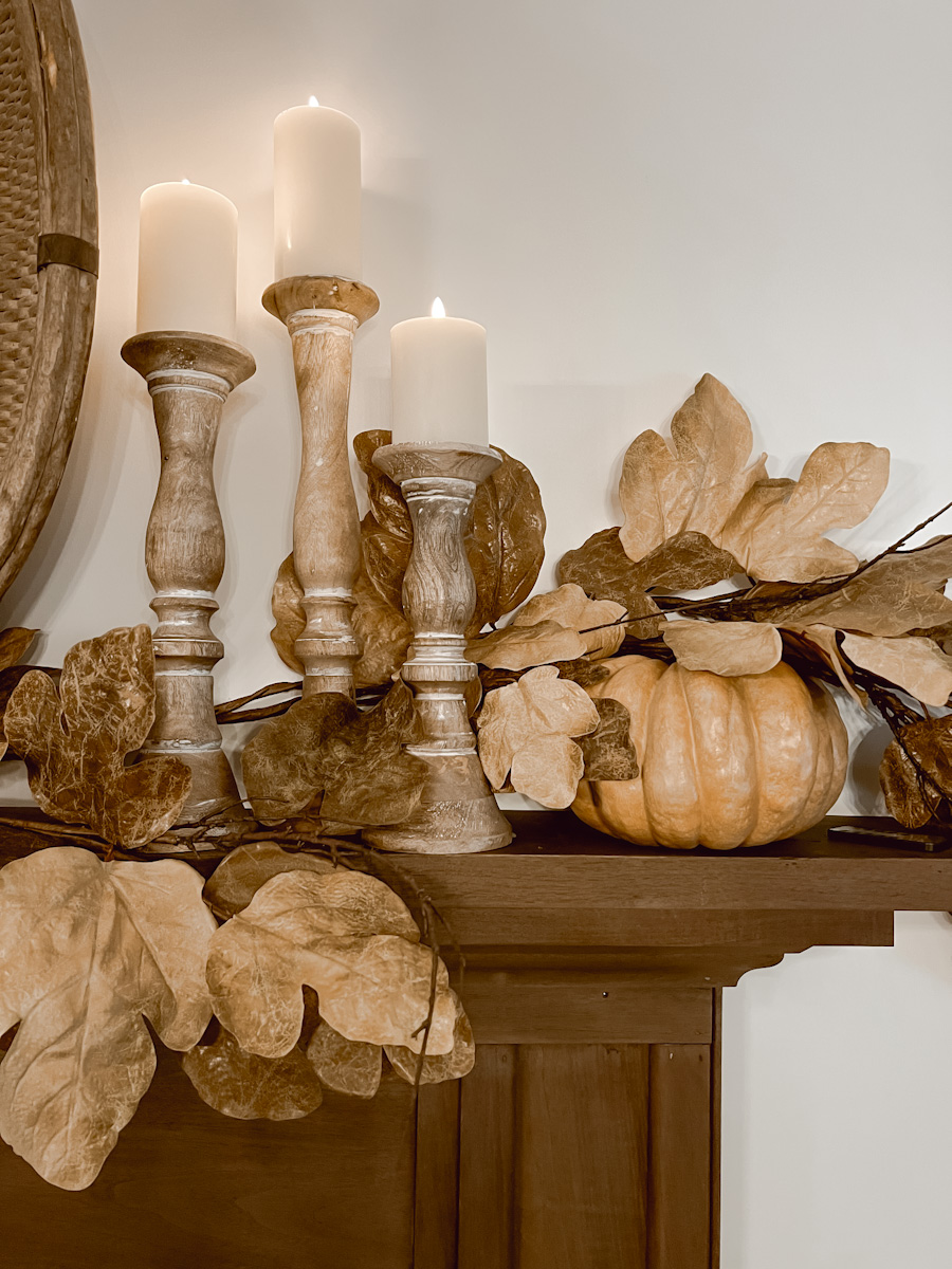 A Simple Fall Mantel with pumpkins