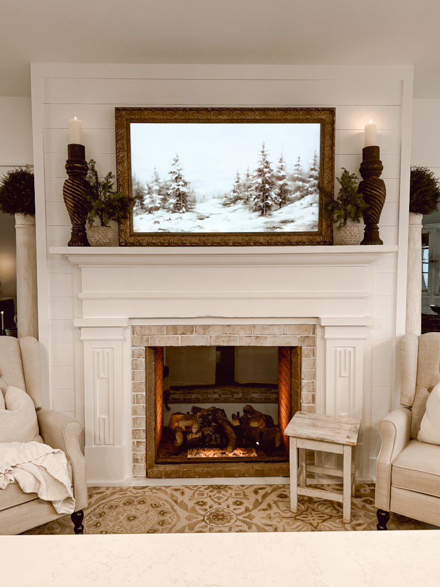 Fireplace in the kitchen - downloadable art for frame TV for winter