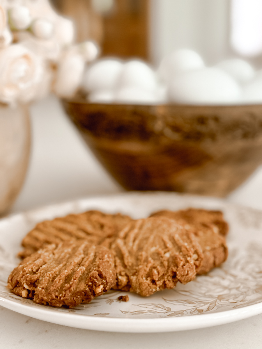 Four Ingredient Peanut Butter Cookie Recipe