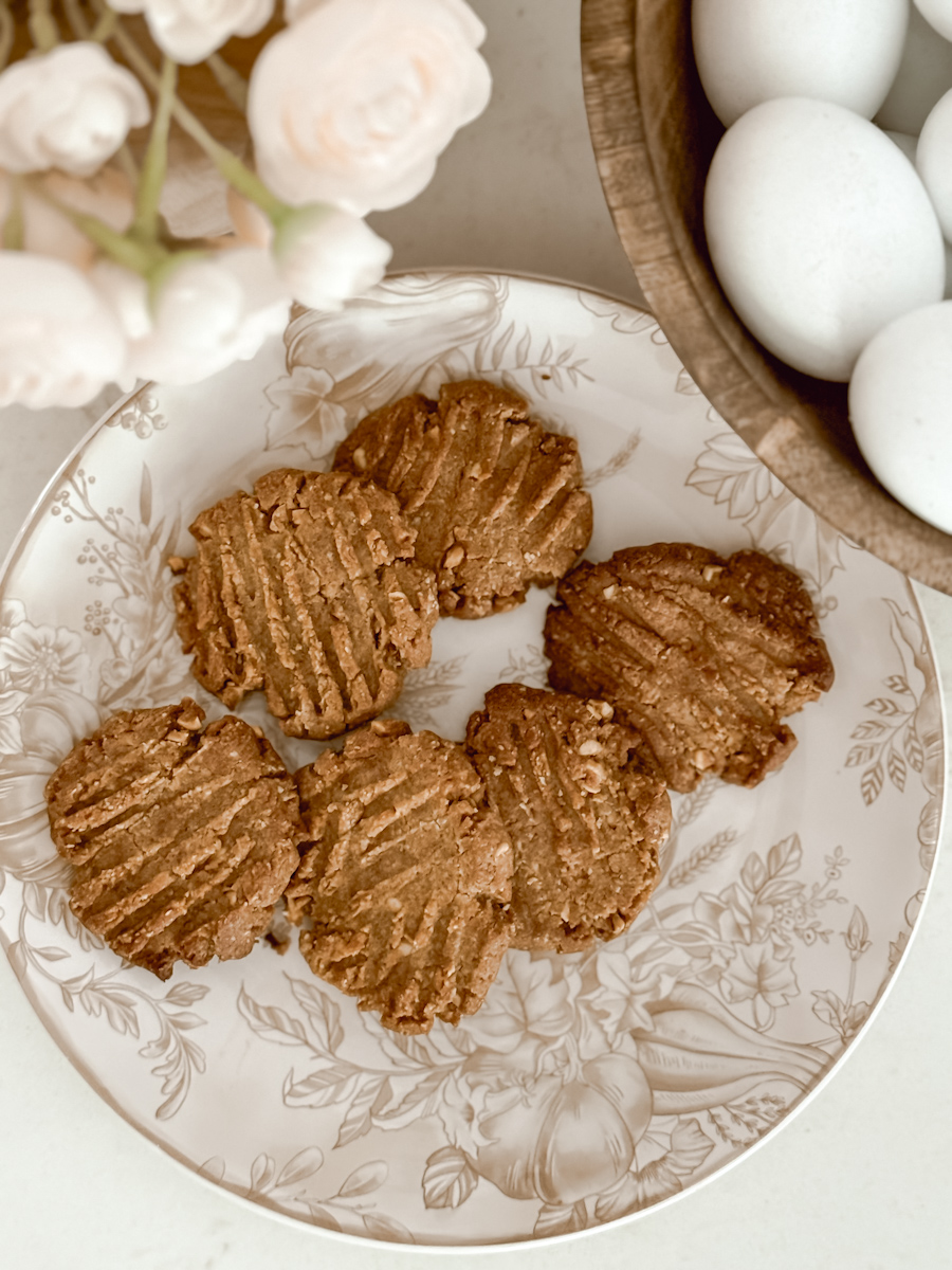 Four Ingredient Peanut Butter Cookie Recipe
